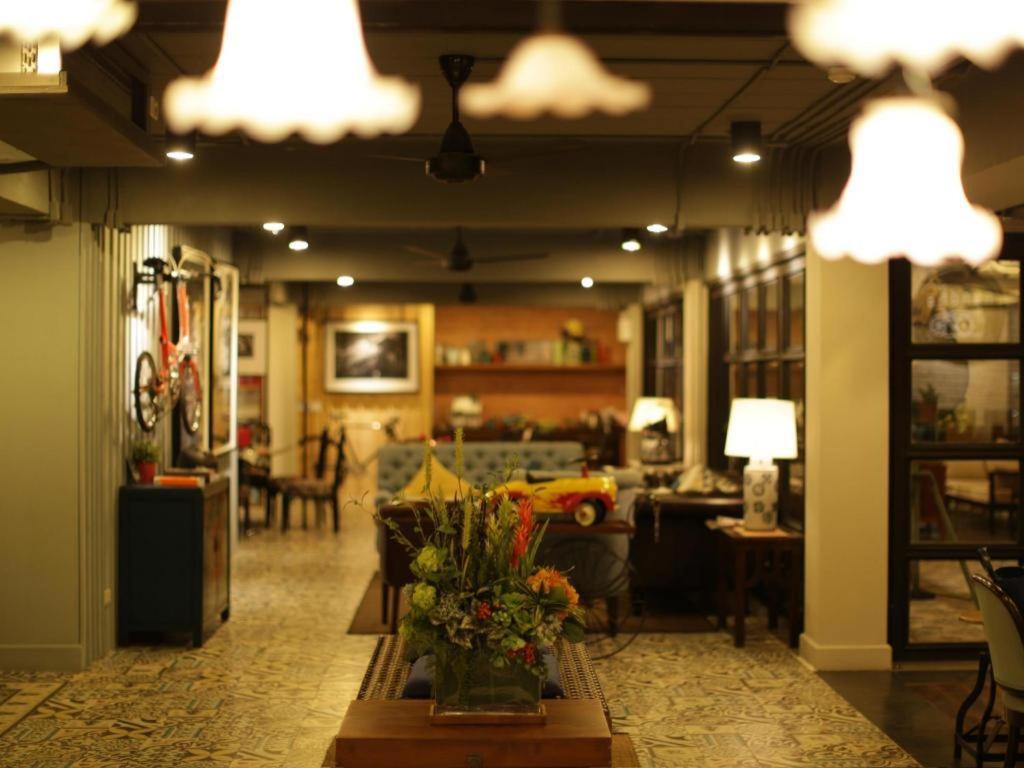 Nandha Hotel Bangkok Buitenkant foto